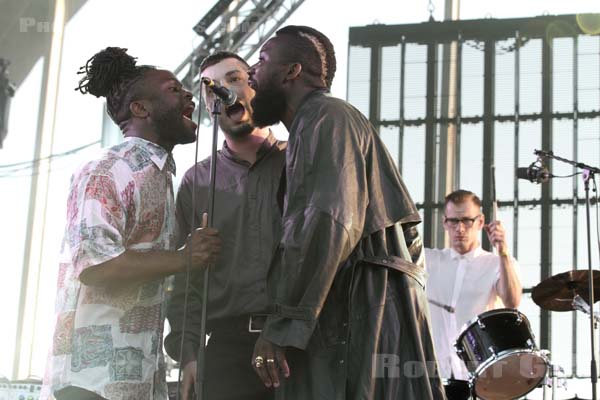 YOUNG FATHERS - 2014-07-05 - BELFORT - Presqu'ile du Malsaucy - 